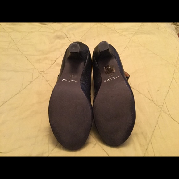 Vintage Aldo Black Leather ankle strap shoes - Picture 5 of 6